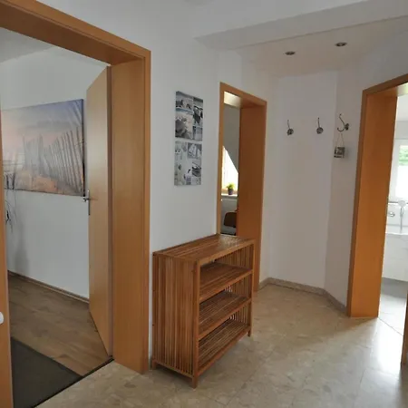 Mit Blick Aufs Wasser Auf 2 Etagen * Lütow