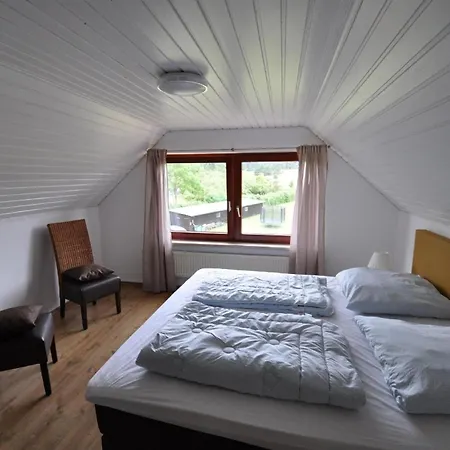 Mit Blick Aufs Wasser Auf 2 Etagen Apartman
