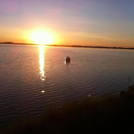 Mit Blick Aufs Wasser Auf 2 Etagen Apartman